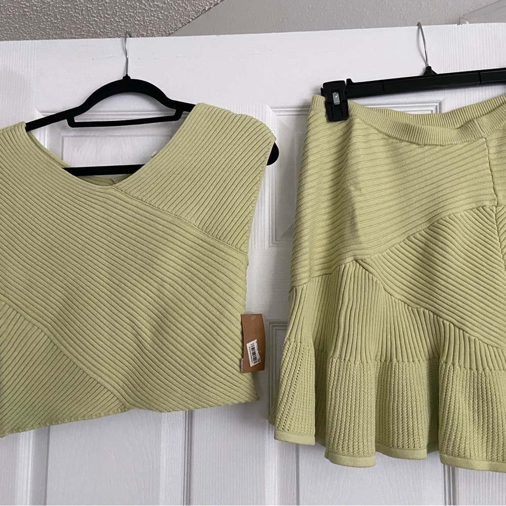 Beautiful 2 piece skirt and shirt thick sweater material
